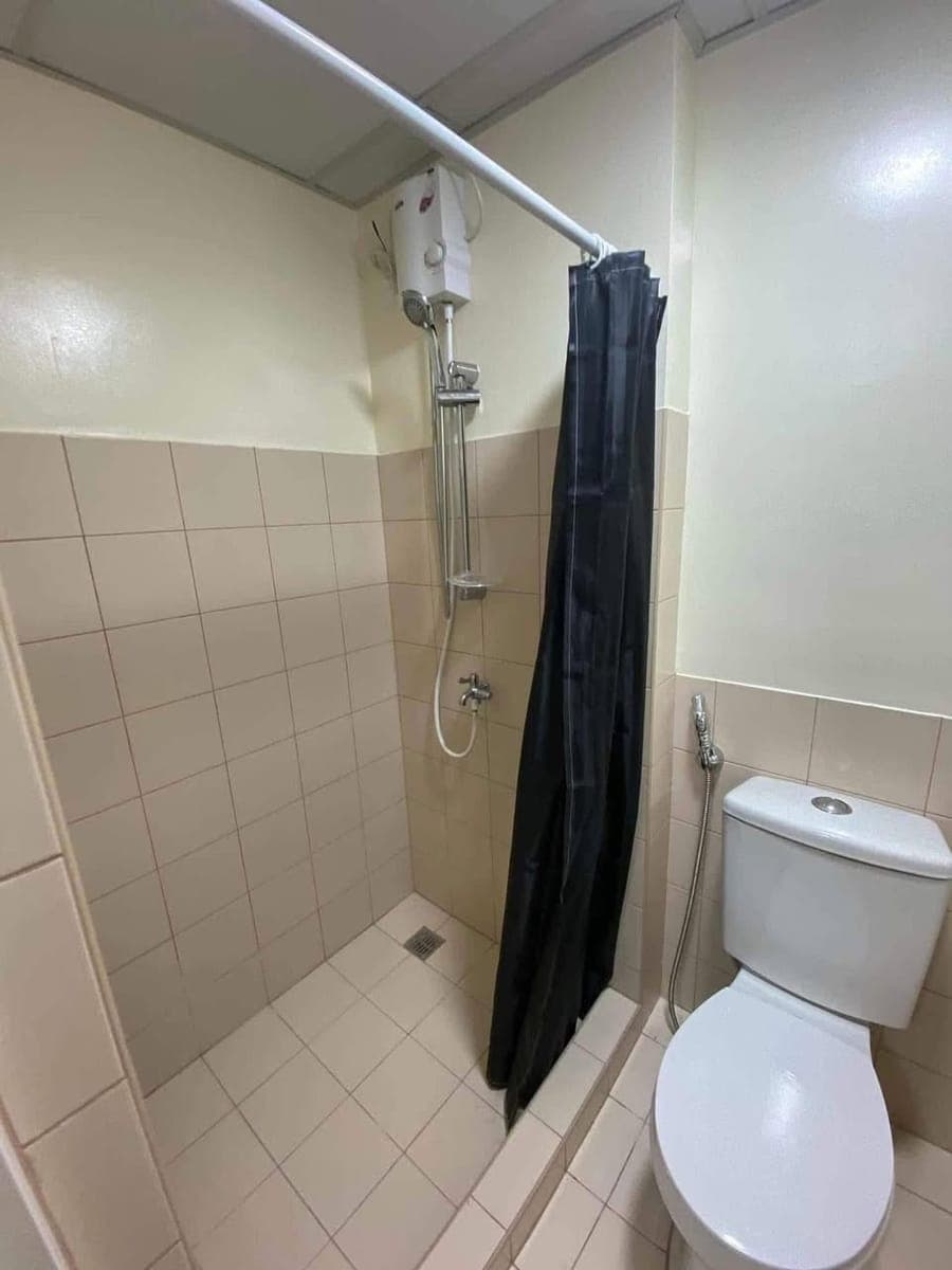 ONE-BEDROOM CONDO UNIT FOR RENT - photo 4