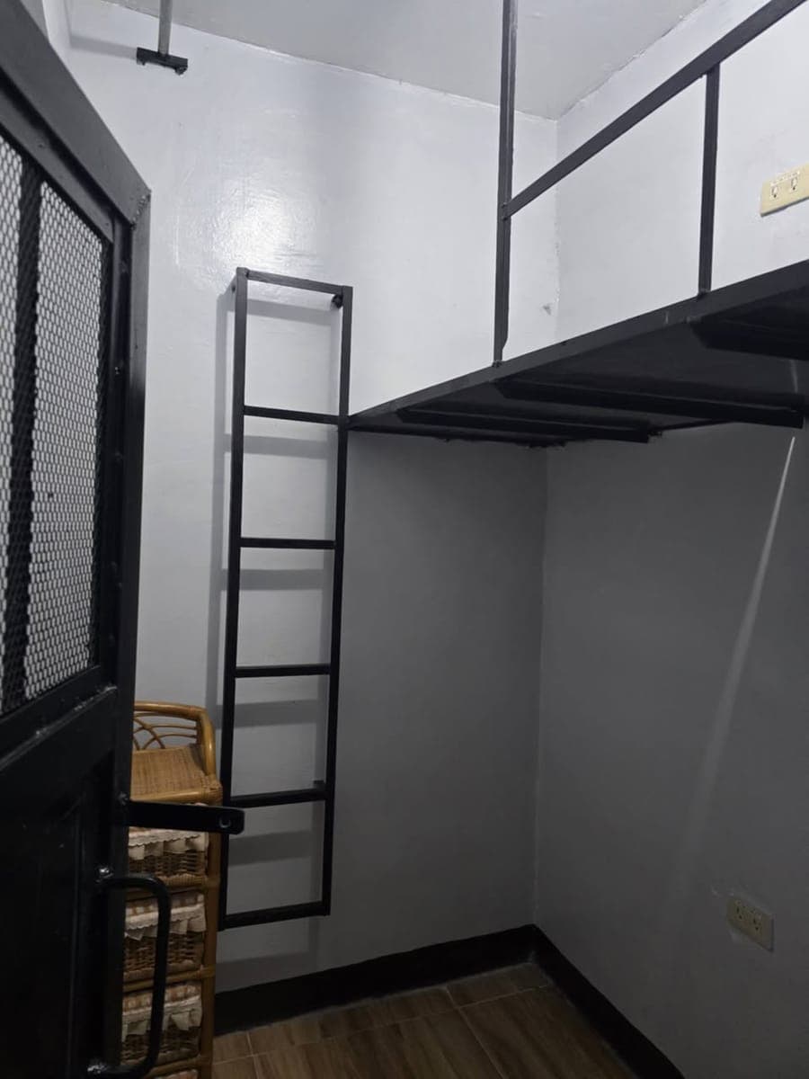 ROOM FOR RENT (NEWLY RENOVATED) - photo 3