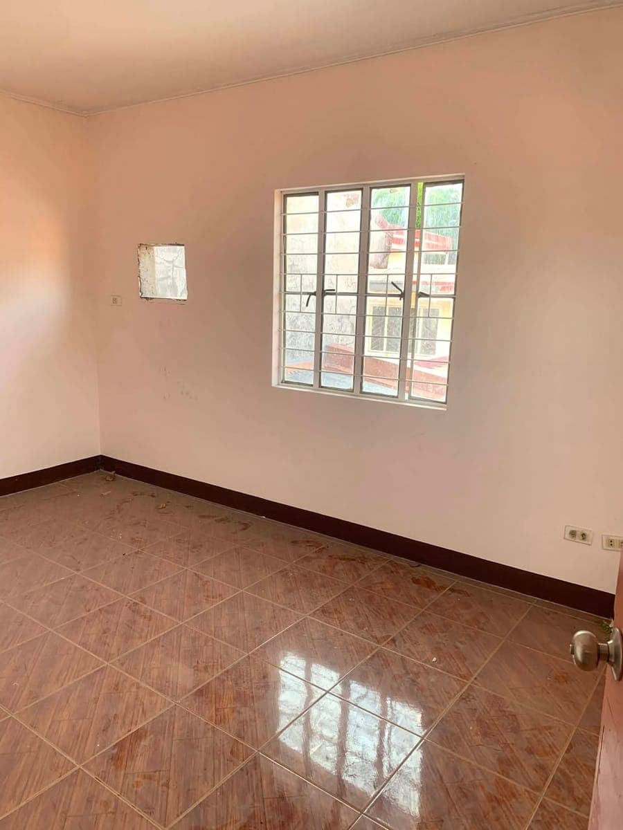 FOR RENT 5 ROOM AND TWO CR, OWN MERALCO AND MAYNILAD METRO.AURORA DRIVE, PULANGLUPA 2, LAS PINAS CIT... - photo 3
