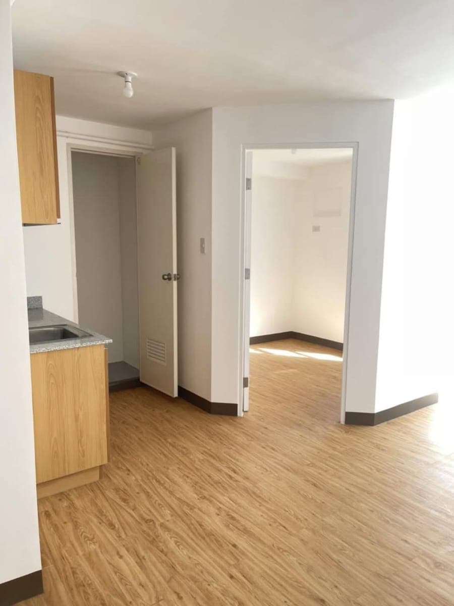 CONDO FOR RENT‼️BARE UNIT ‼️ - photo 2