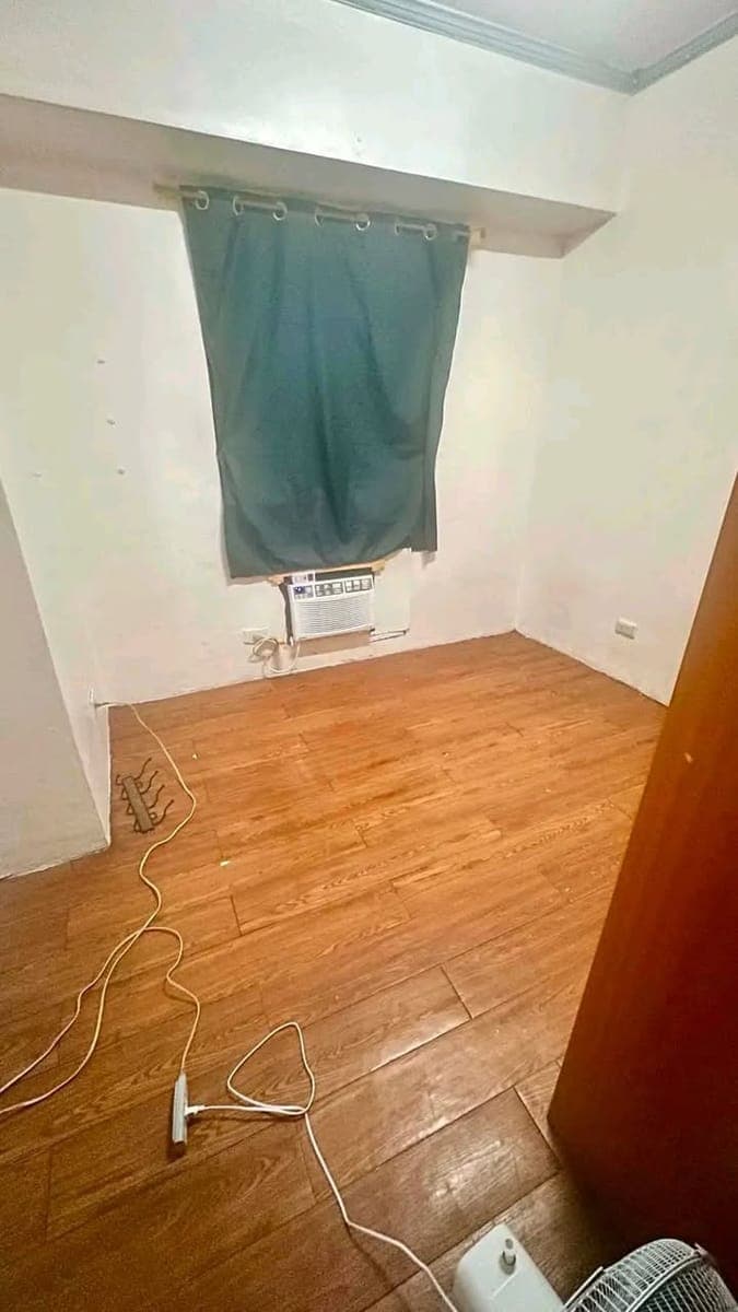 ROOM FOR RENT !! - photo 2