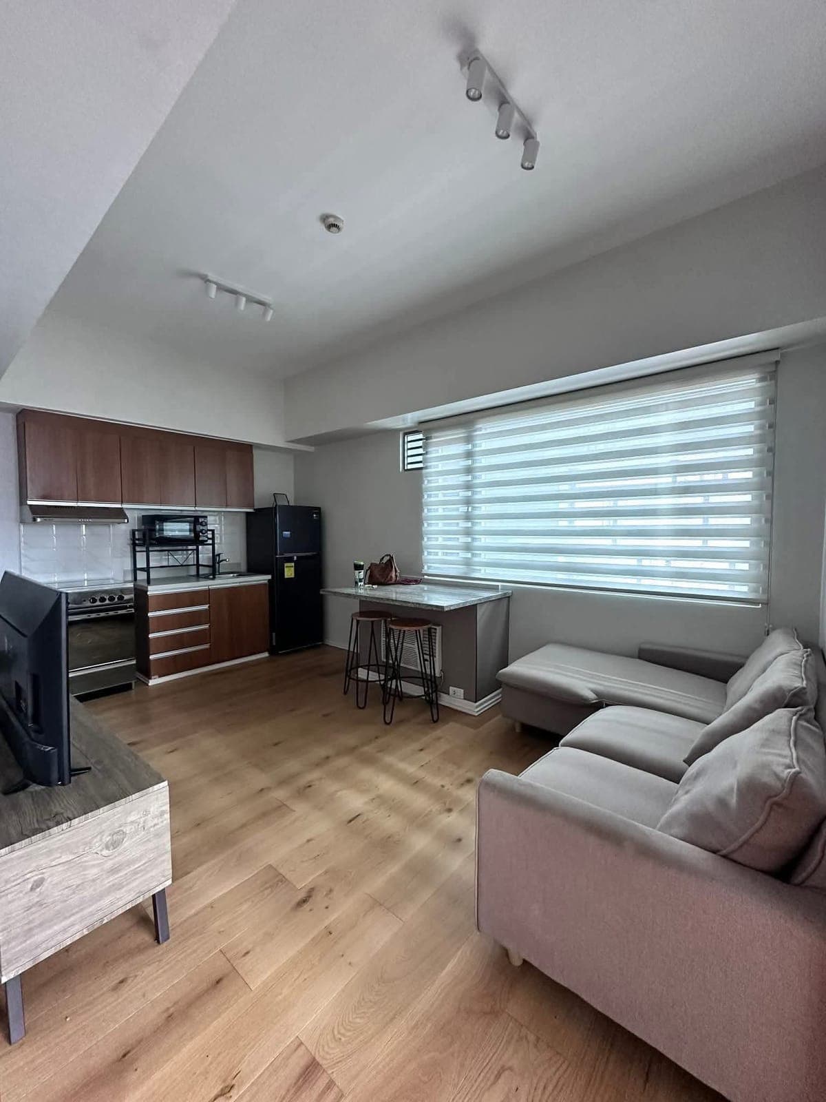 FOR RENT/LEASED - photo 5