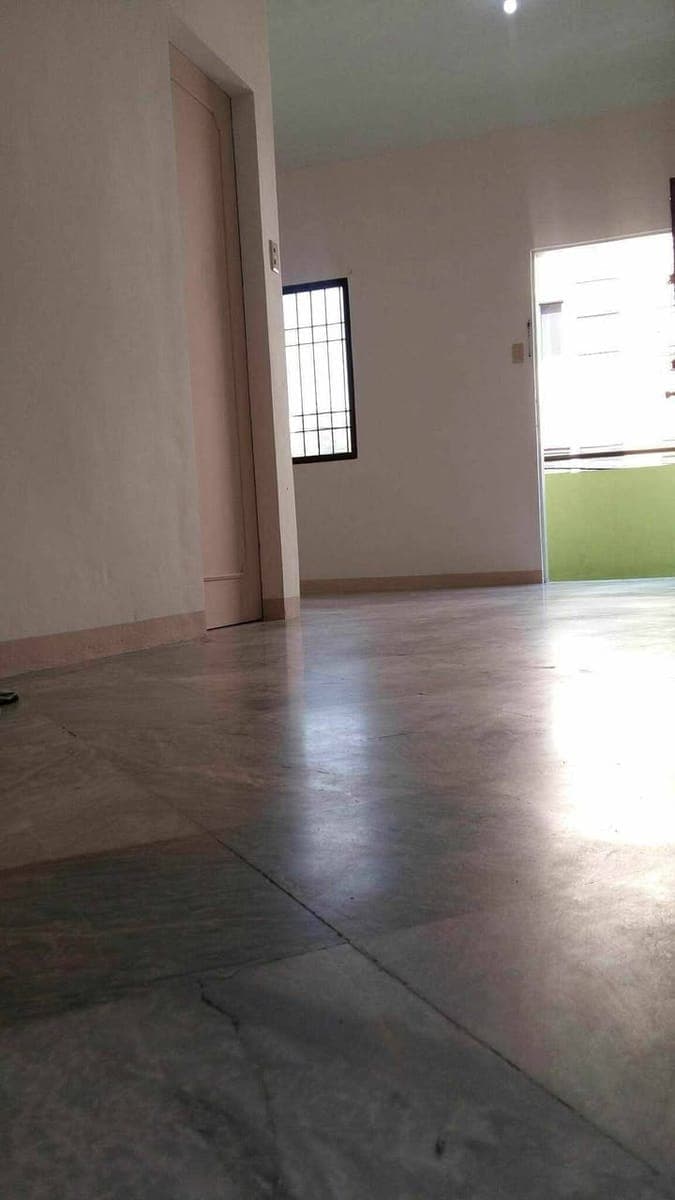 FOR RENT: Fixed 9800/mo.,  FREE Maynilad water , FREE  cable Tv, 3mins.walk from Zap.-Alabang road, no tricycle needed. - photo 2