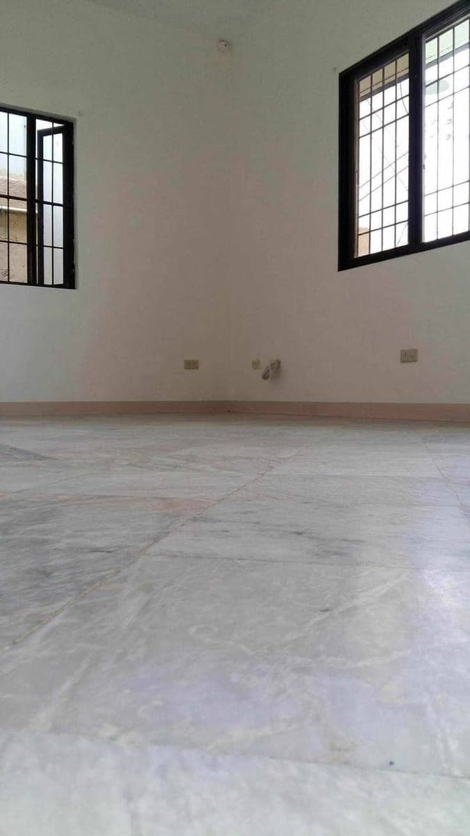 FOR RENT: Fixed 9800/mo.,  FREE Maynilad water , FREE  cable Tv, 3mins.walk from Zap.-Alabang road, no tricycle needed. - photo 3
