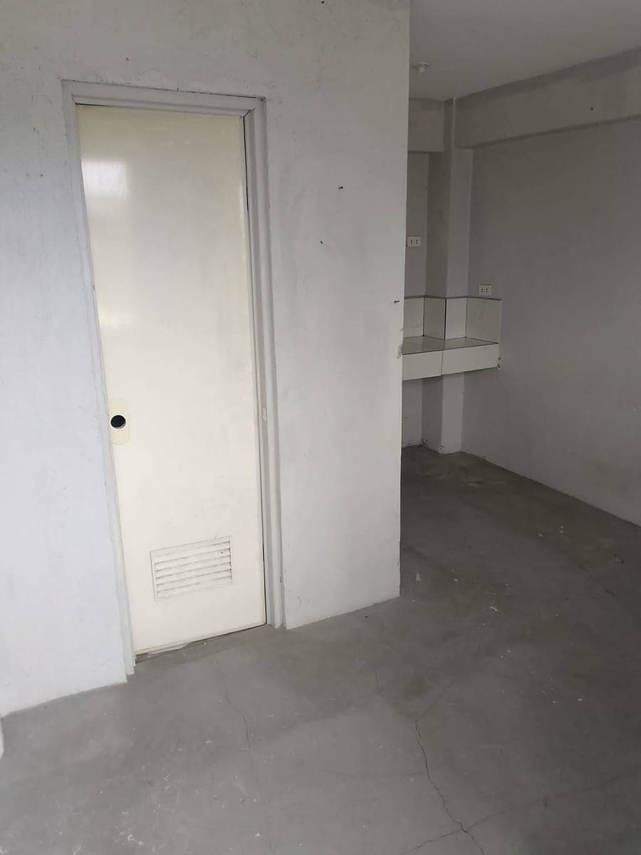 Room for Rent - photo 2