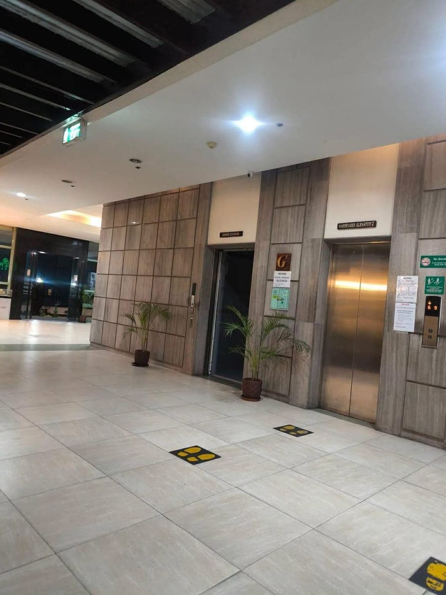 ROYAL PALM VILLA CONDO - photo 3