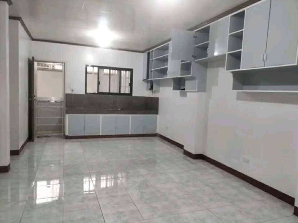 Very Spacious 2 Storey House for rent in Las Piñas - photo 1