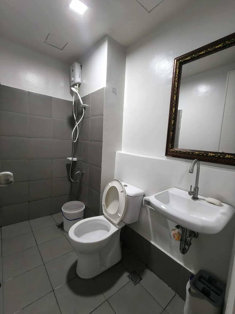 For Rent 1 Bedroom Condo Unit - photo 2