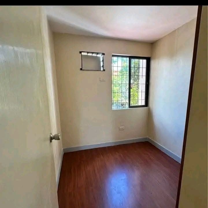 TOWNHOUSE (Corner Lot) FOR RENT - photo 4