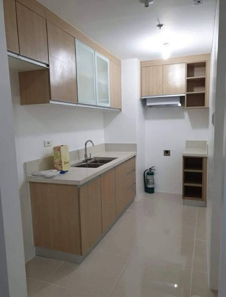 𝐅𝐎𝐑 𝐑𝐄𝐍𝐓: 1BR Bare  Unit with Parking at Bristol at Parkway Place, Alabang, Muntinlupa - photo 1