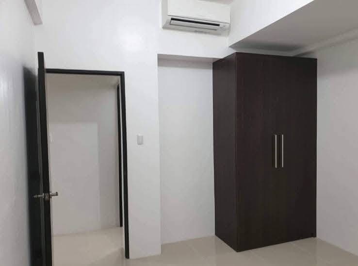 𝐅𝐎𝐑 𝐑𝐄𝐍𝐓: 1BR Bare  Unit with Parking at Bristol at Parkway Place, Alabang, Muntinlupa - photo 2