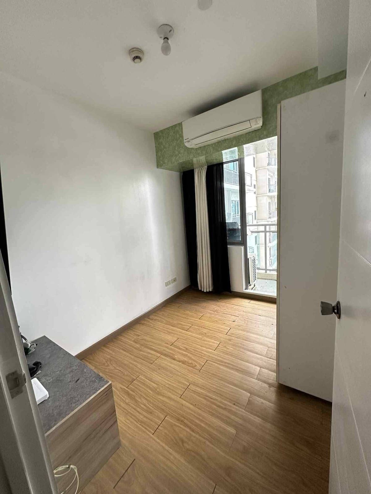 📍 CONDO UNIT FOR LEASE - photo 1