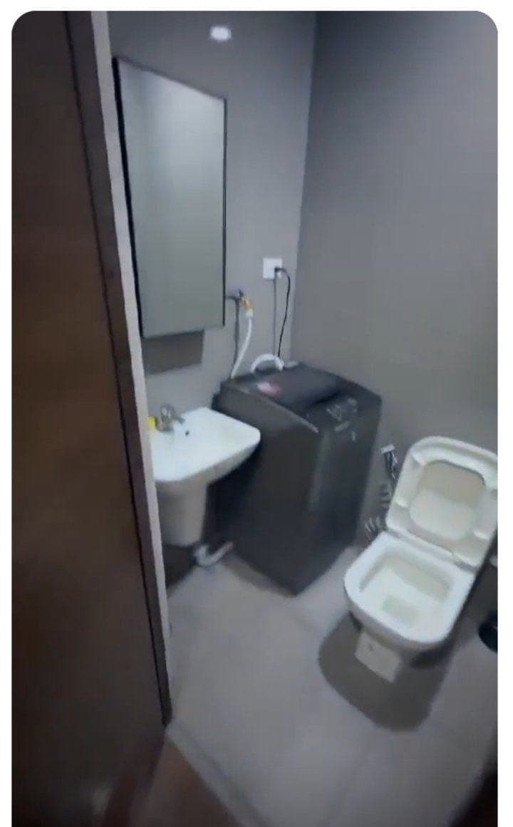 FOR LEASE/SALE - photo 2