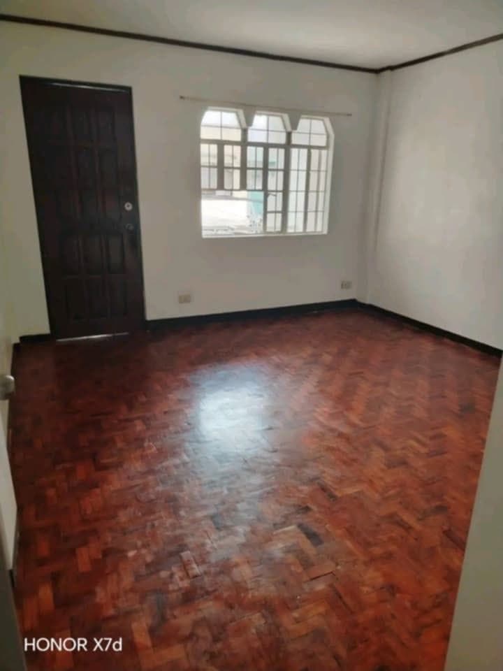 NEWLY RENOVATED TOWNHOUSE - photo 5