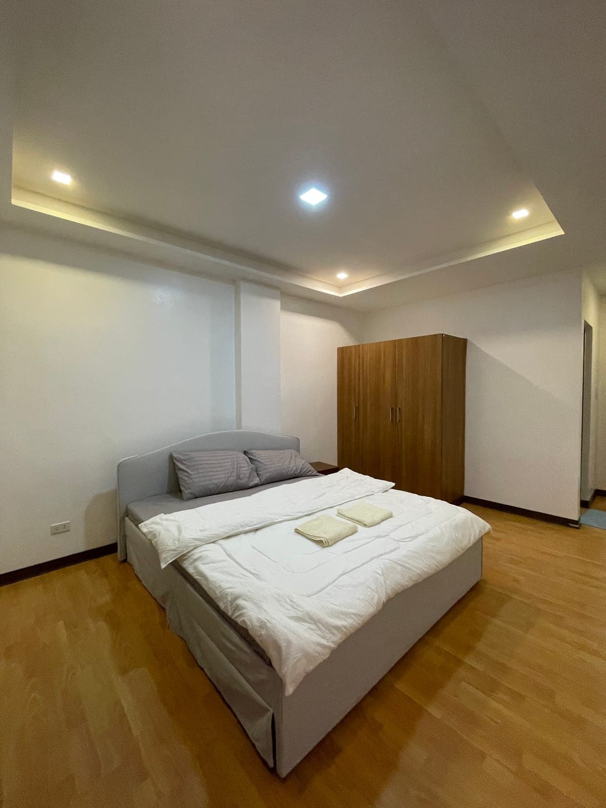 For Lease or Sale: 3-Storey Triplex House in Makati City - photo 13