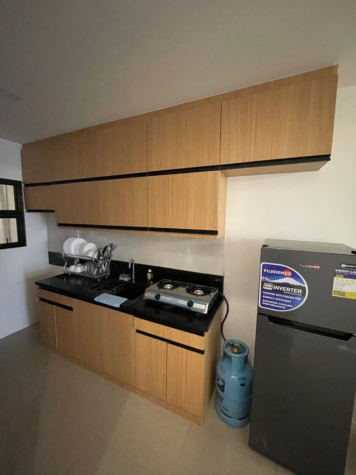 For Lease or Sale: 3-Storey Triplex House in Makati City - photo 3