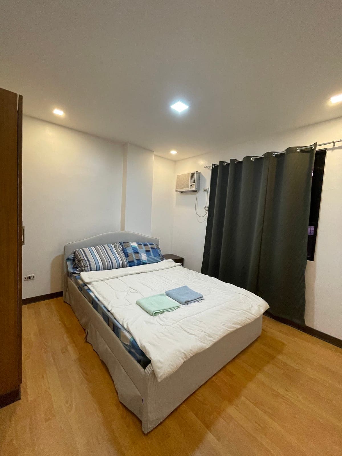 For Lease or Sale: 3-Storey Triplex House in Makati City - photo 24