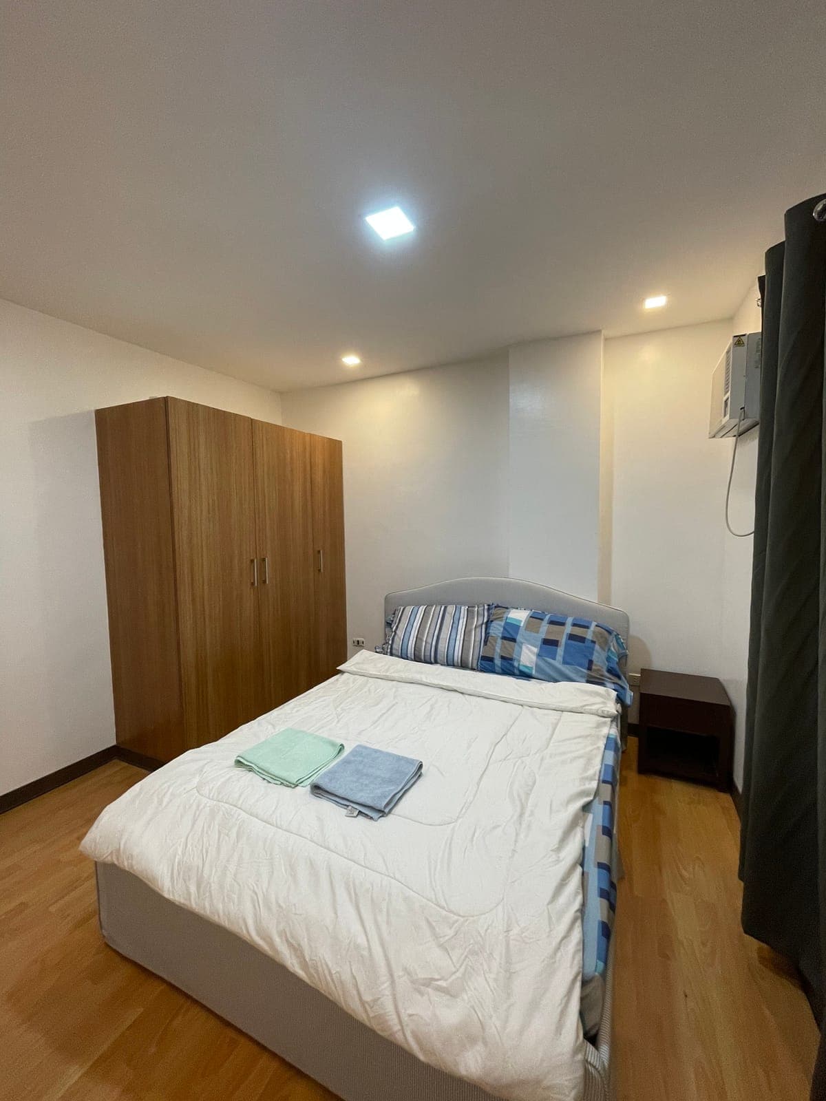 For Lease or Sale: 3-Storey Triplex House in Makati City - photo 8