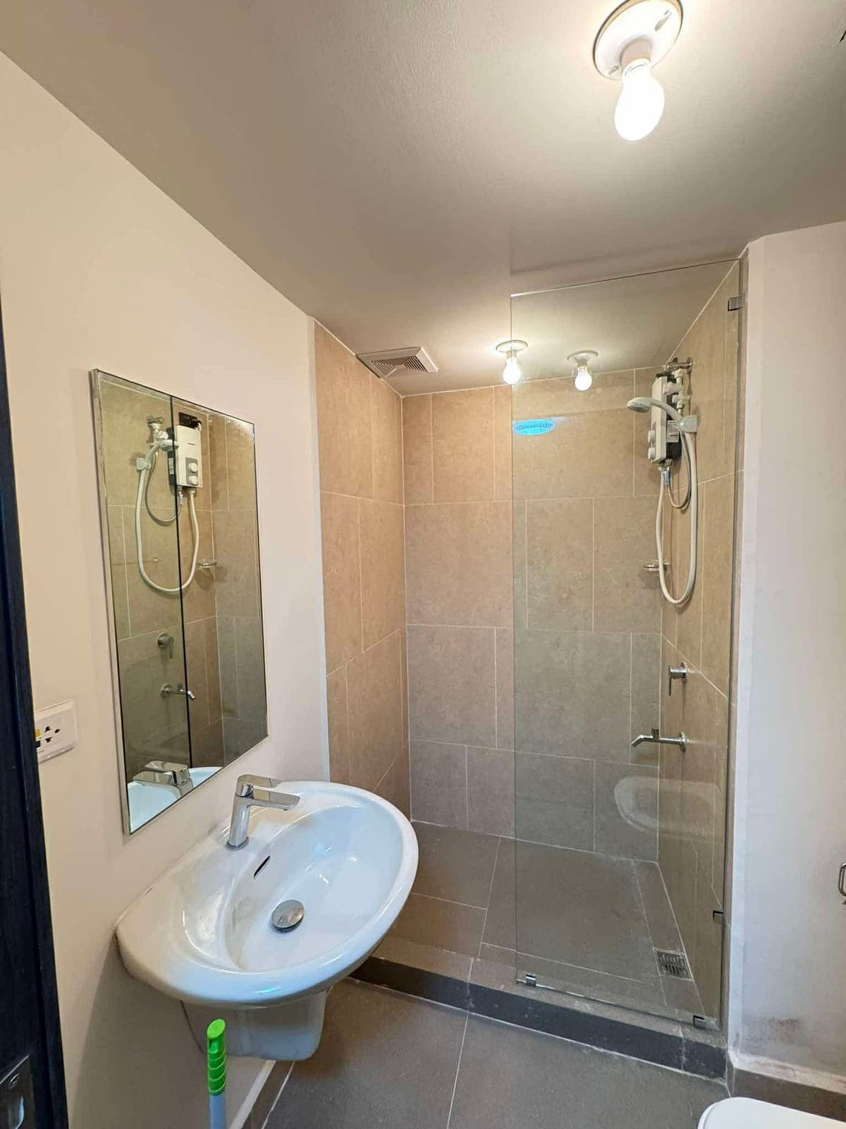 ✨FOR LEASE✨ - photo 1