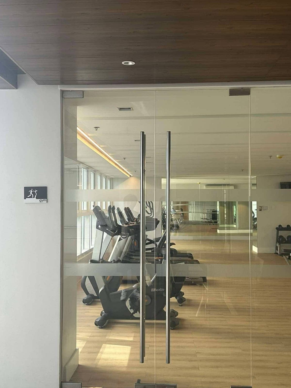 Female Condo Sharing / Bedspace - photo 6