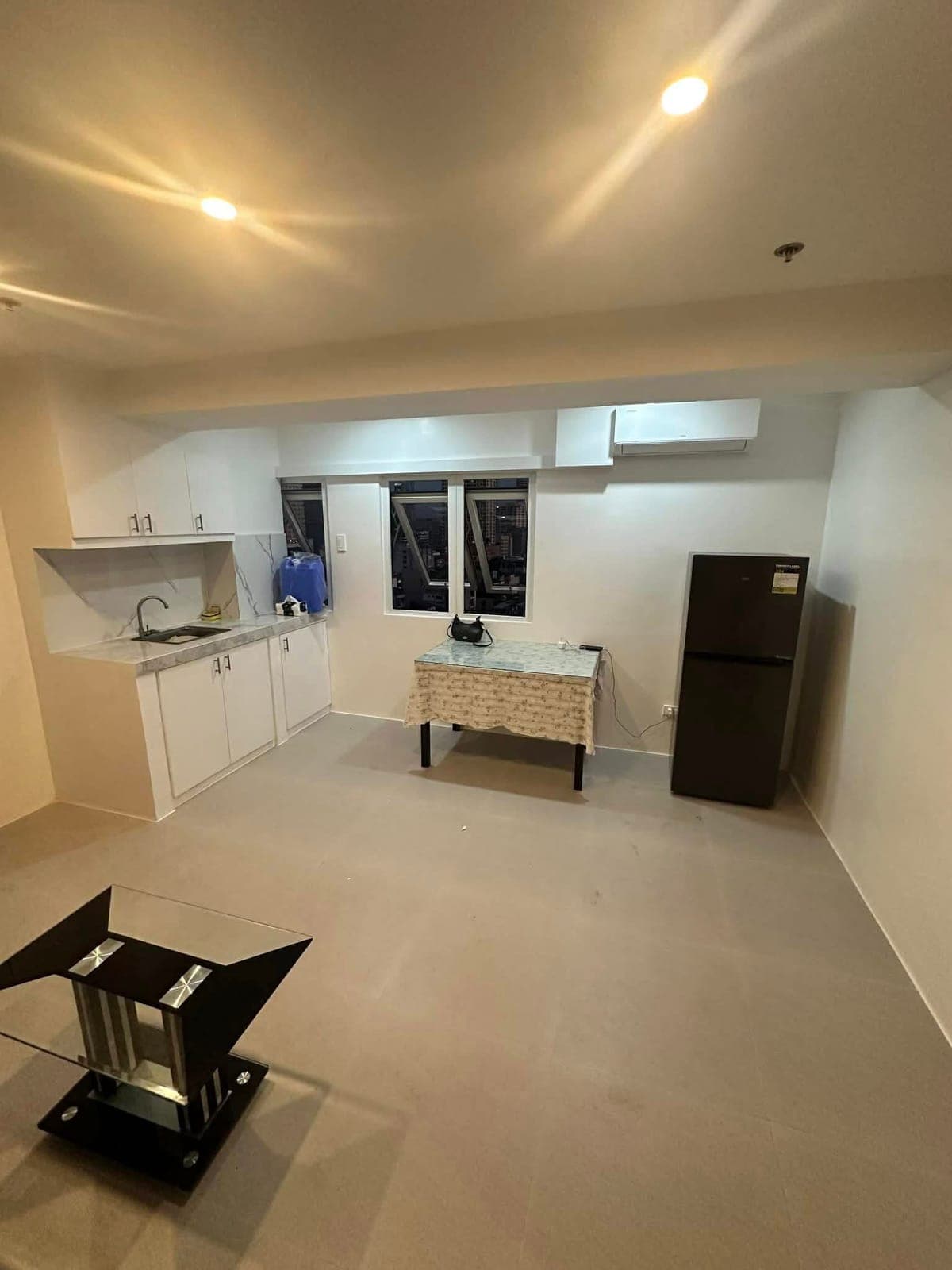 FEMALE CONDO SHARING, VICTORIA DE MAKATI | FULLY FURNISHED 2 STOREY UNIT - photo 5