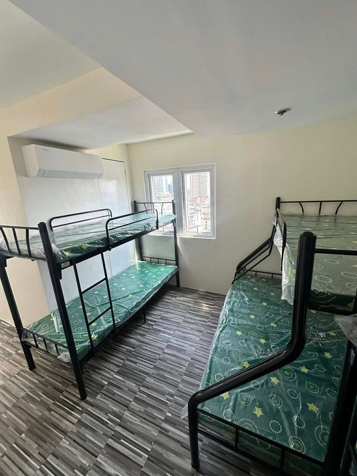 FEMALE CONDO SHARING, VICTORIA DE MAKATI | FULLY FURNISHED 2 STOREY UNIT - photo 8