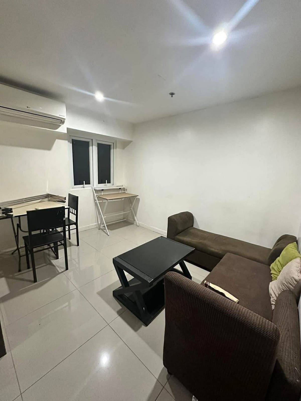 FEMALE CONDO SHARING, VICTORIA DE MAKATI, FULLY FURNISHED 2 STOREY UNIT - photo 4