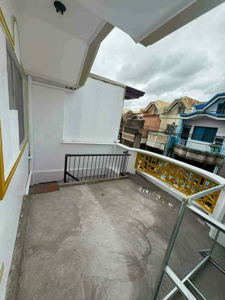 Available Room for rent. - photo 2