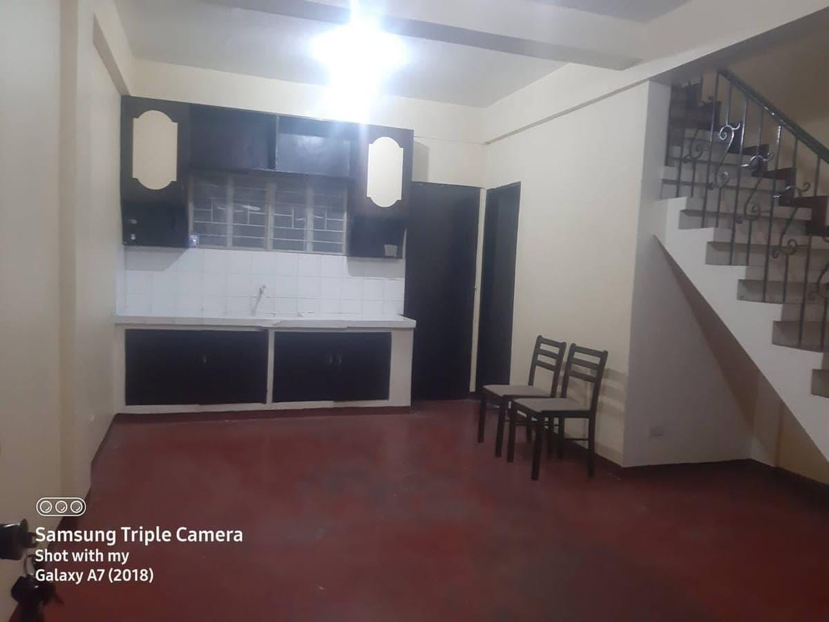 Apartment for rent near Perpetual Hospital. Walking distance to Alabang-Zapote road. - photo 1