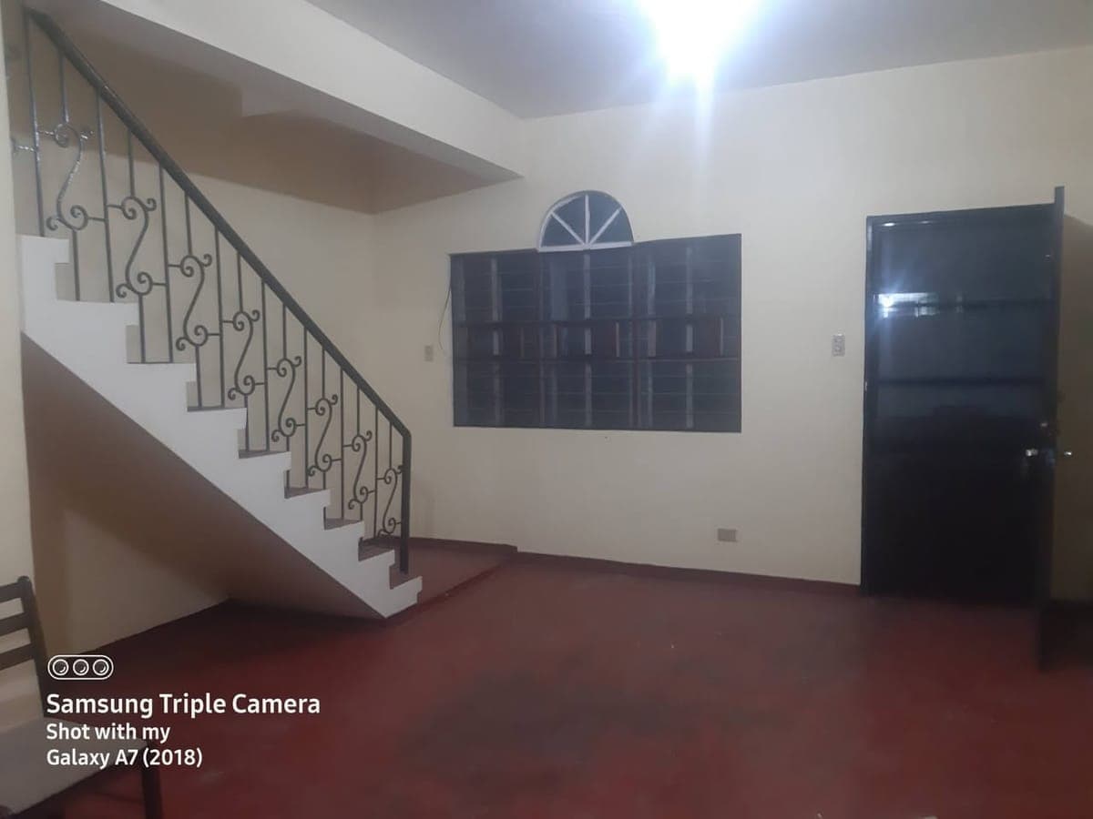 Apartment for rent near Perpetual Hospital. Walking distance to Alabang-Zapote road. - photo 2