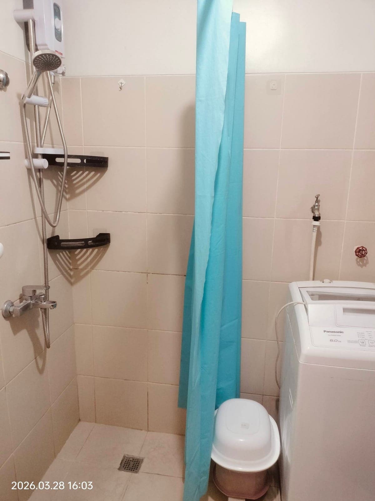 Cond For Rent In Makati - photo 3