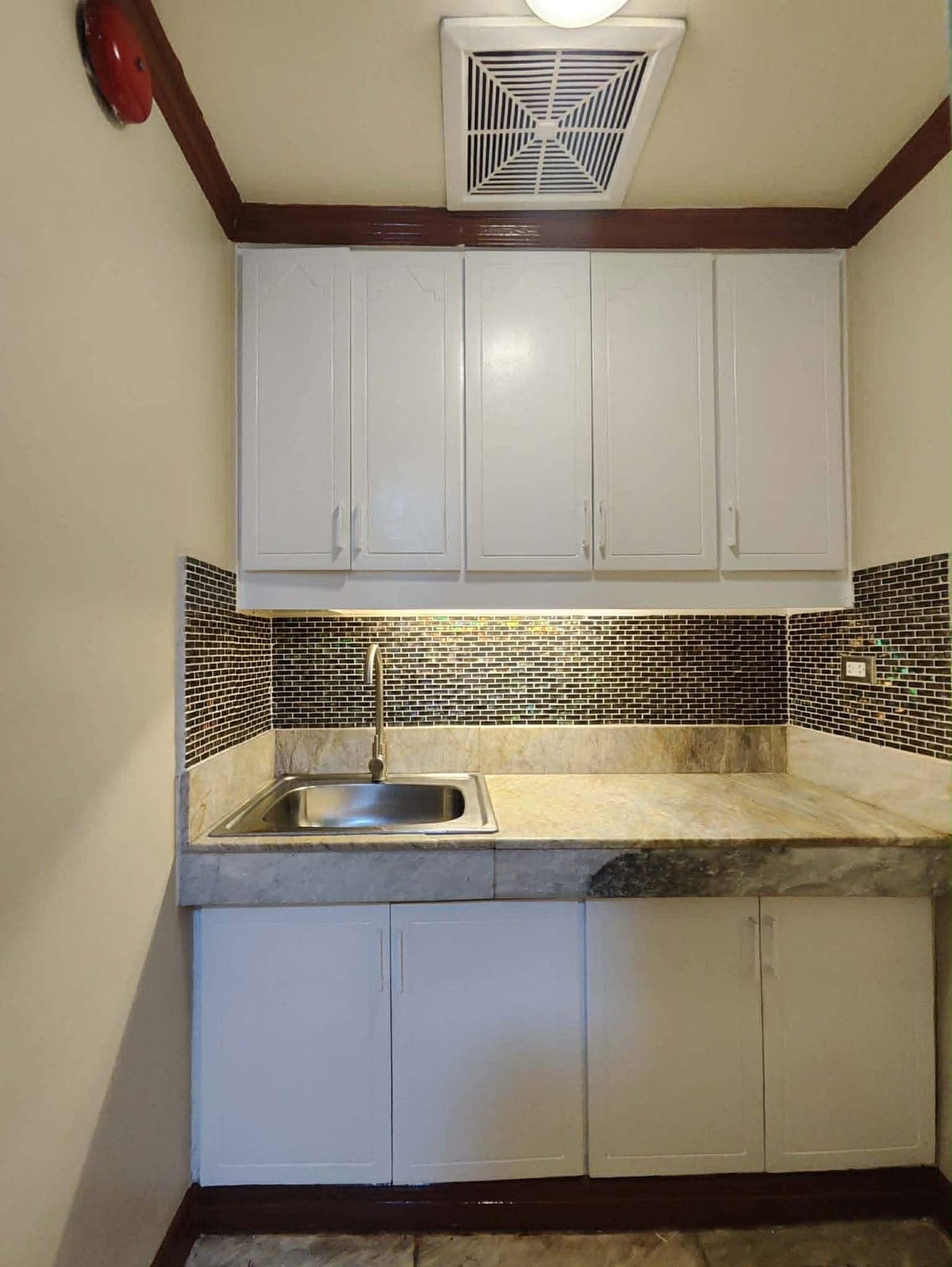 🏢 Spacious Studio Unit 55sqm w/Parking FOR RENT. - photo 2