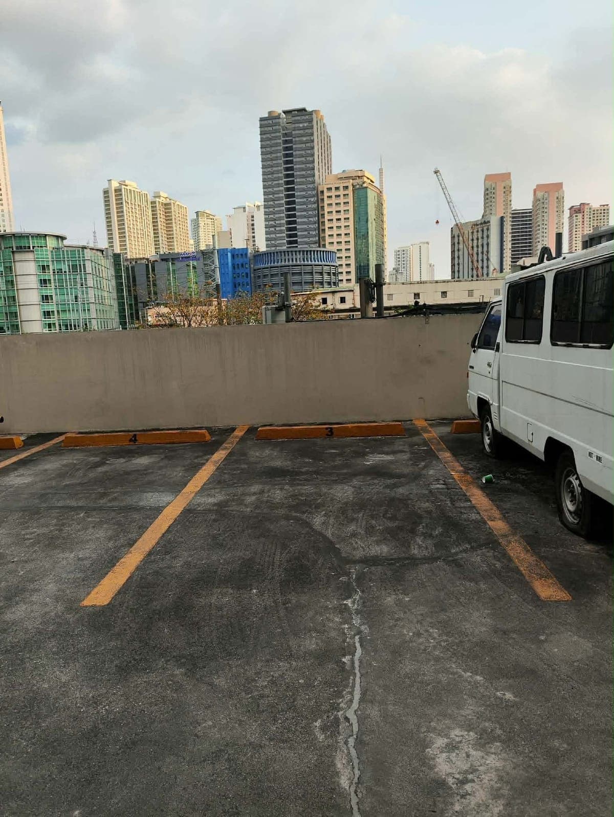 🏢 Spacious Studio Unit 55sqm w/Parking FOR RENT. - photo 4