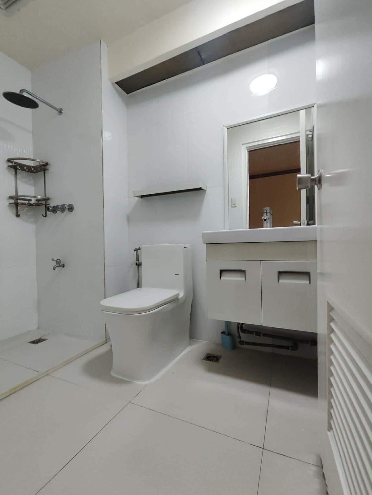 🏢 Spacious Studio Unit 55sqm w/Parking FOR RENT. - photo 8