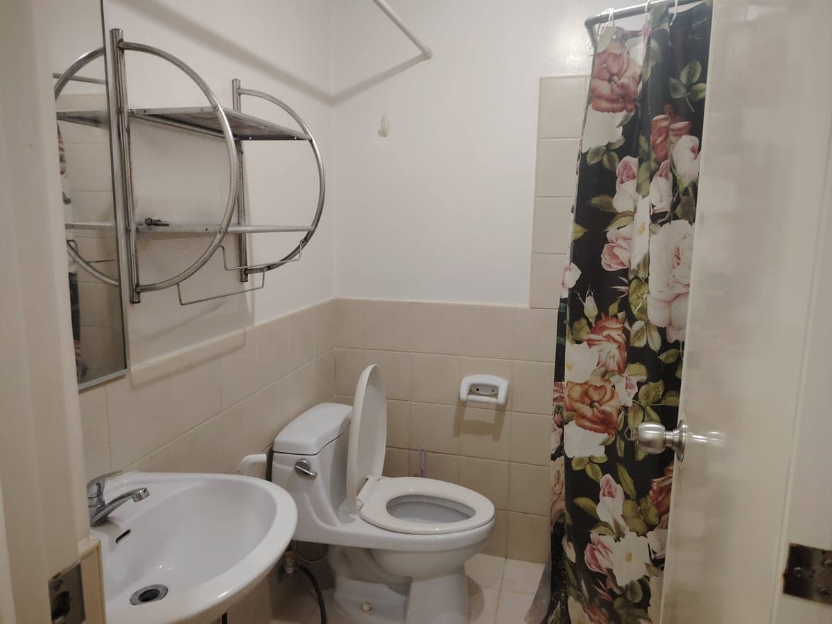 Studio Unit For Rent - photo 5