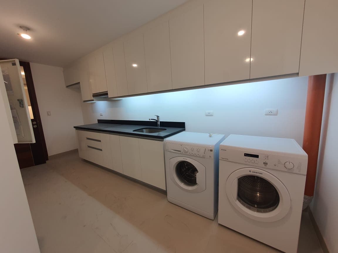 FOR LEASE: 3BR Unit at Two Roxas Triangle Makati City - photo 5