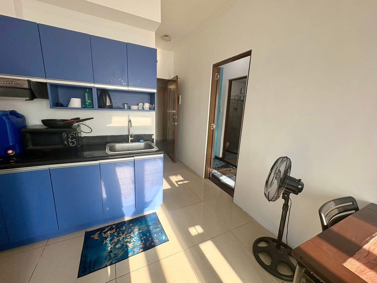 For Rent:The Beacon Fully furnished unit. - photo 3