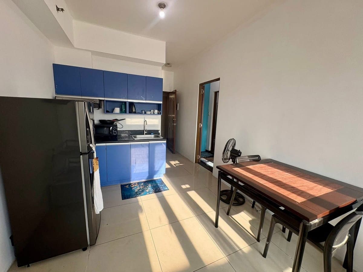 For Rent:The Beacon Fully furnished unit. - photo 4