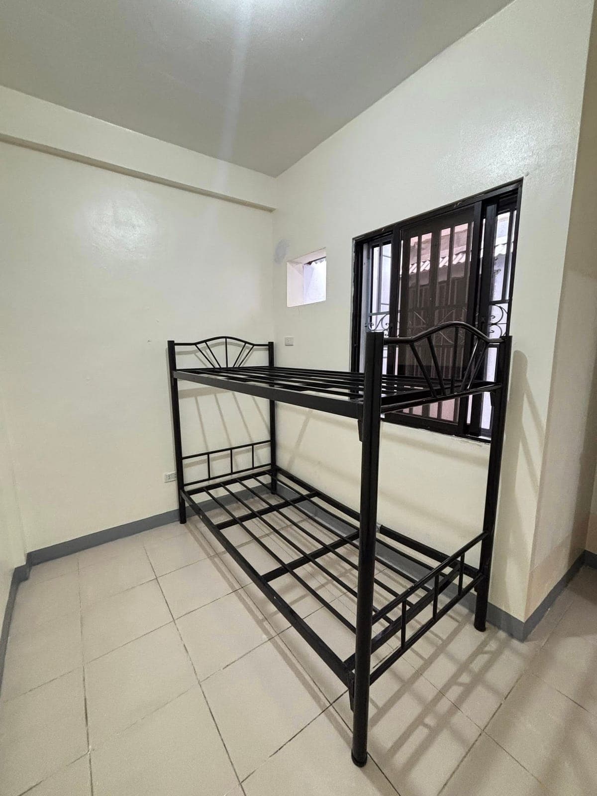 LOOKING FOR TENANTS 🏠 - photo 1