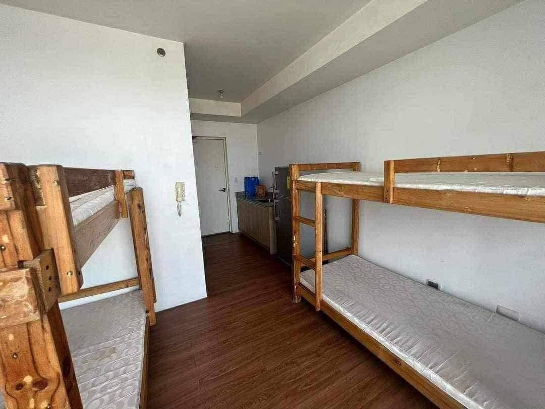 Still looking for 1 female replacement upper bunkbed (4 pax; condo-sharing) - photo 2