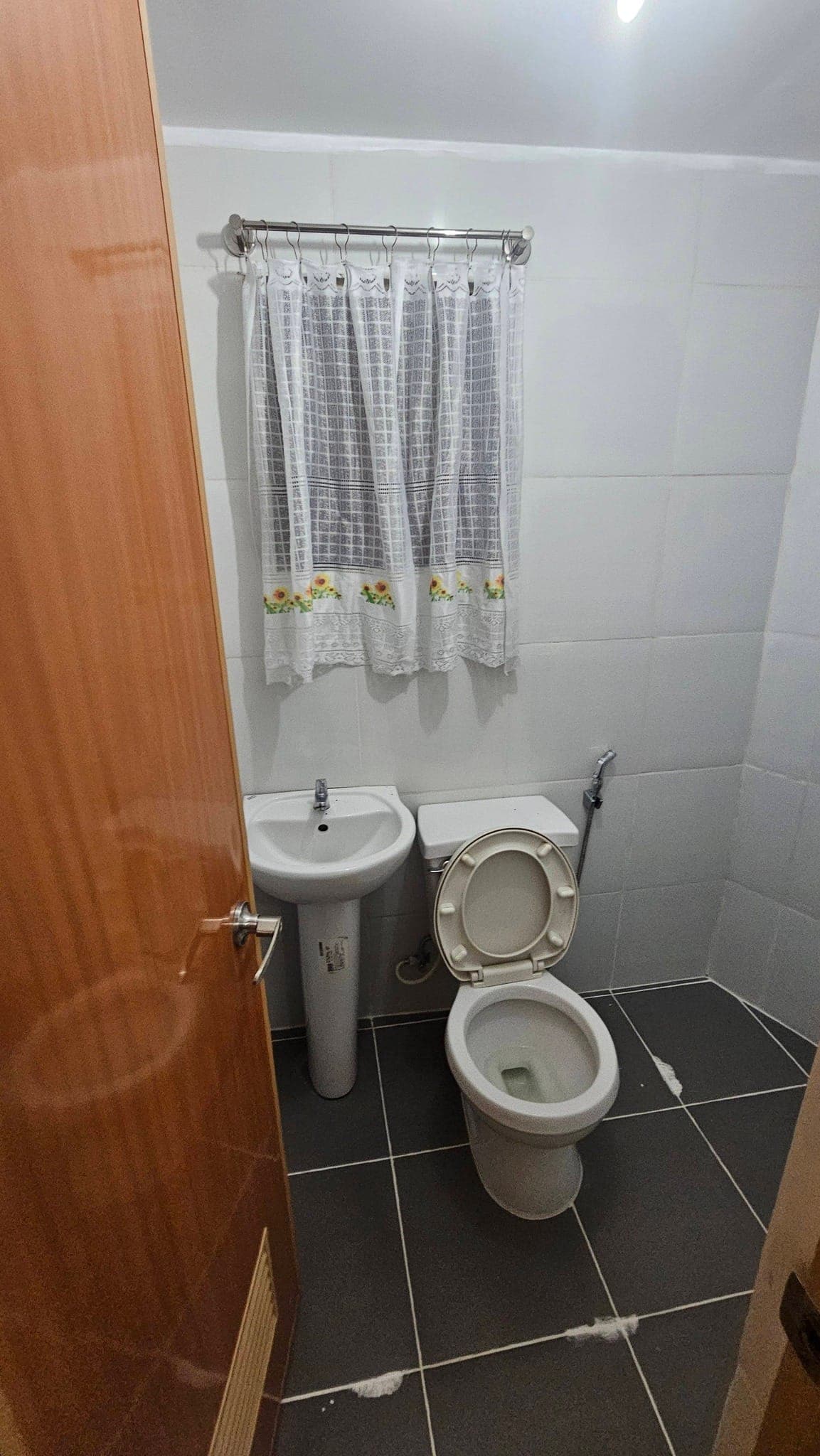 STUDIO TYPE UNIT FOR RENT - CEMBO, TAGUIG CITY - photo 1