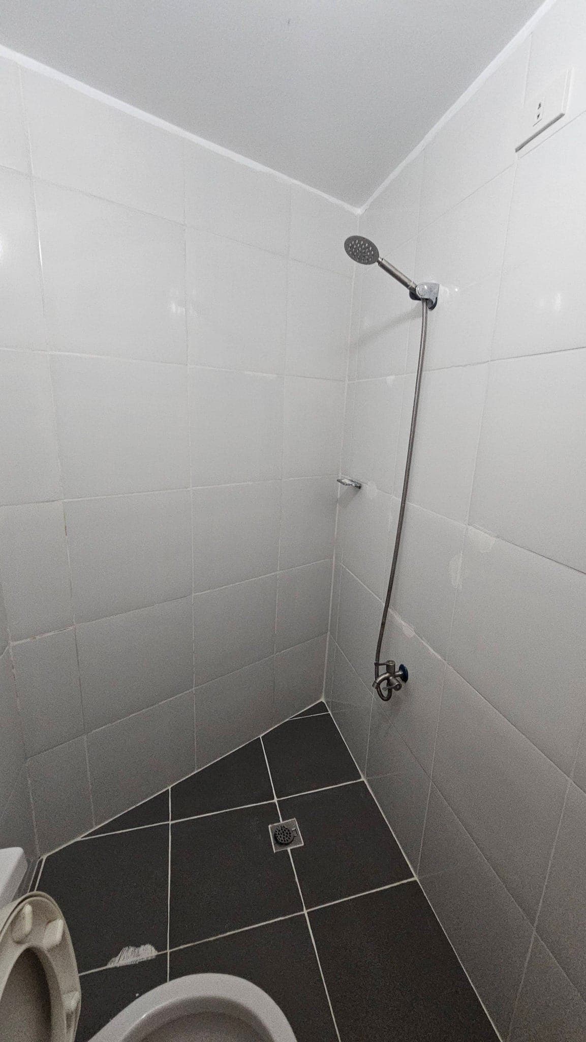 STUDIO TYPE UNIT FOR RENT - CEMBO, TAGUIG CITY - photo 2