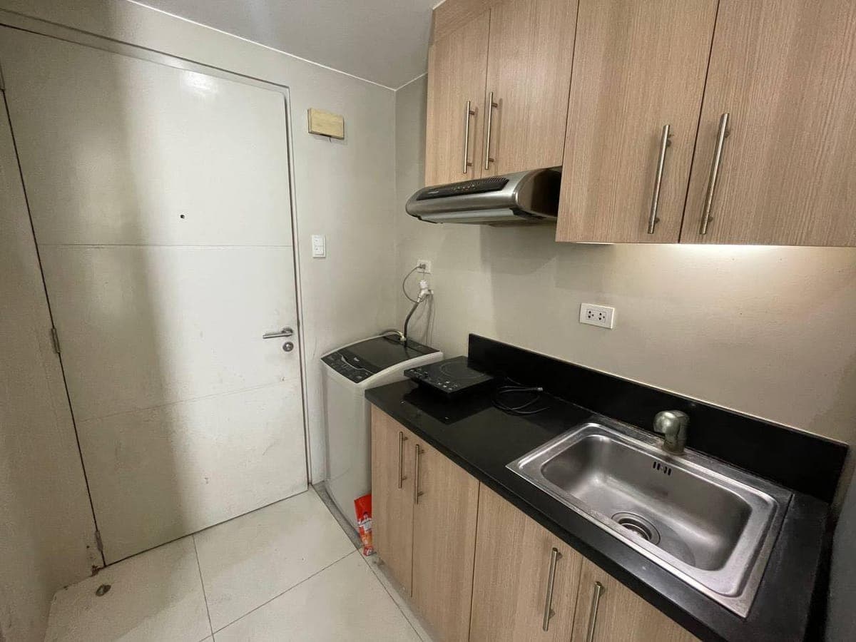 # **FOR RENT: Salcedo Square - Studio Unit** - photo 3