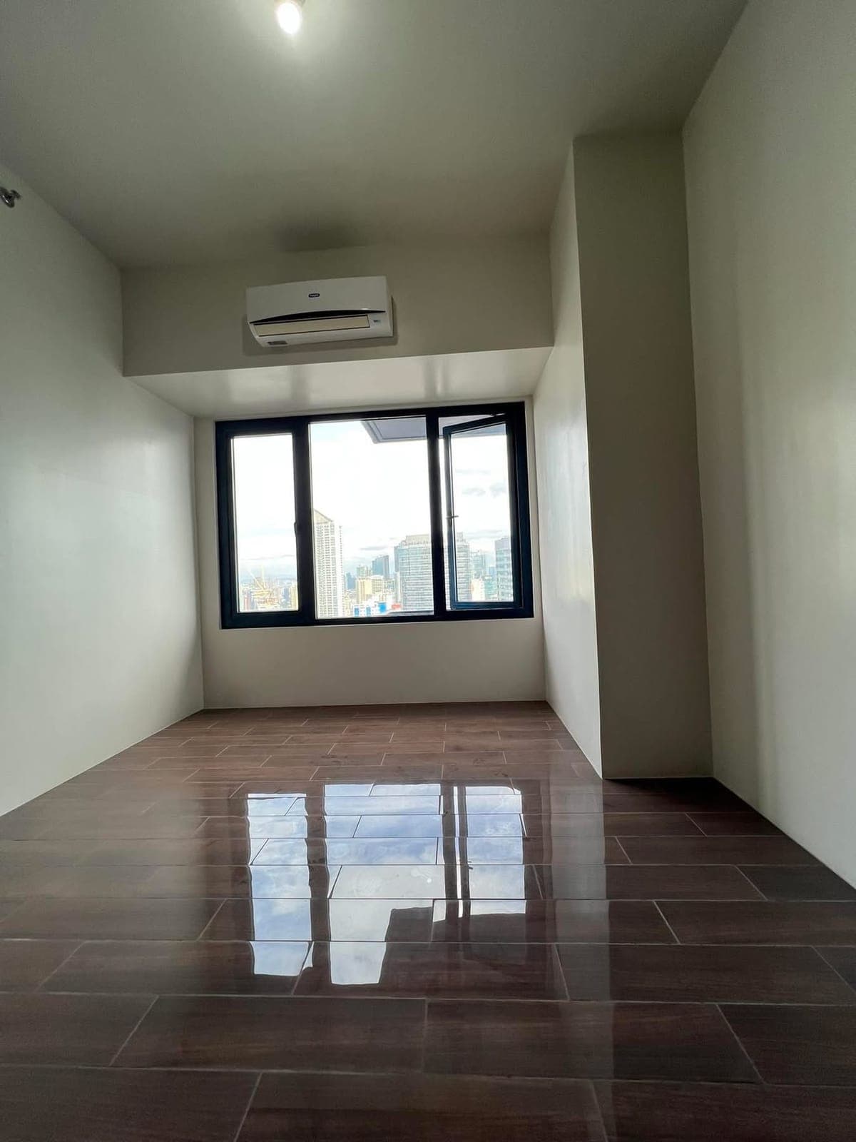 ₱20K MONTHLY‼️ | HIGH-FLOOR 1BR AT AIR RESIDENCES - MAKATI CBD - photo 9