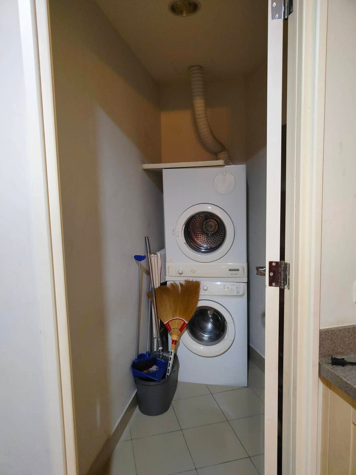 ‼️FOR RENT – ONE ROCKWELL EAST‼️ - photo 1