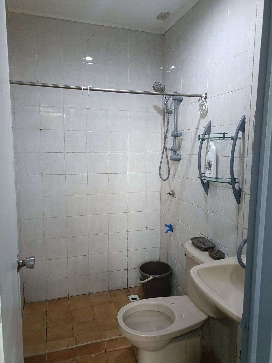 Room for rent boundary Makati/manila near palanan makati near la Salle Taft near lrt Vito Cruz Manila - photo 1