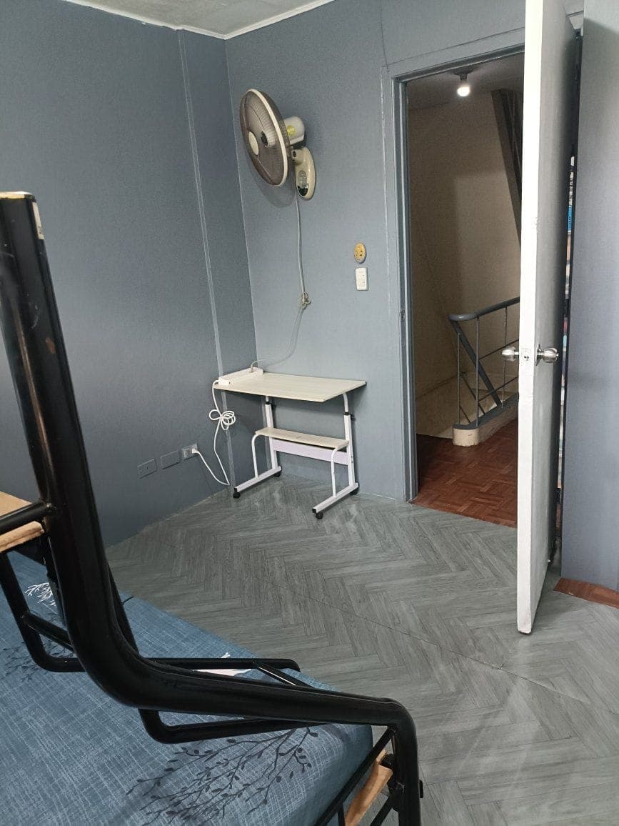 Room for rent boundary Makati/manila near palanan makati near la Salle Taft near lrt Vito Cruz Manila - photo 9