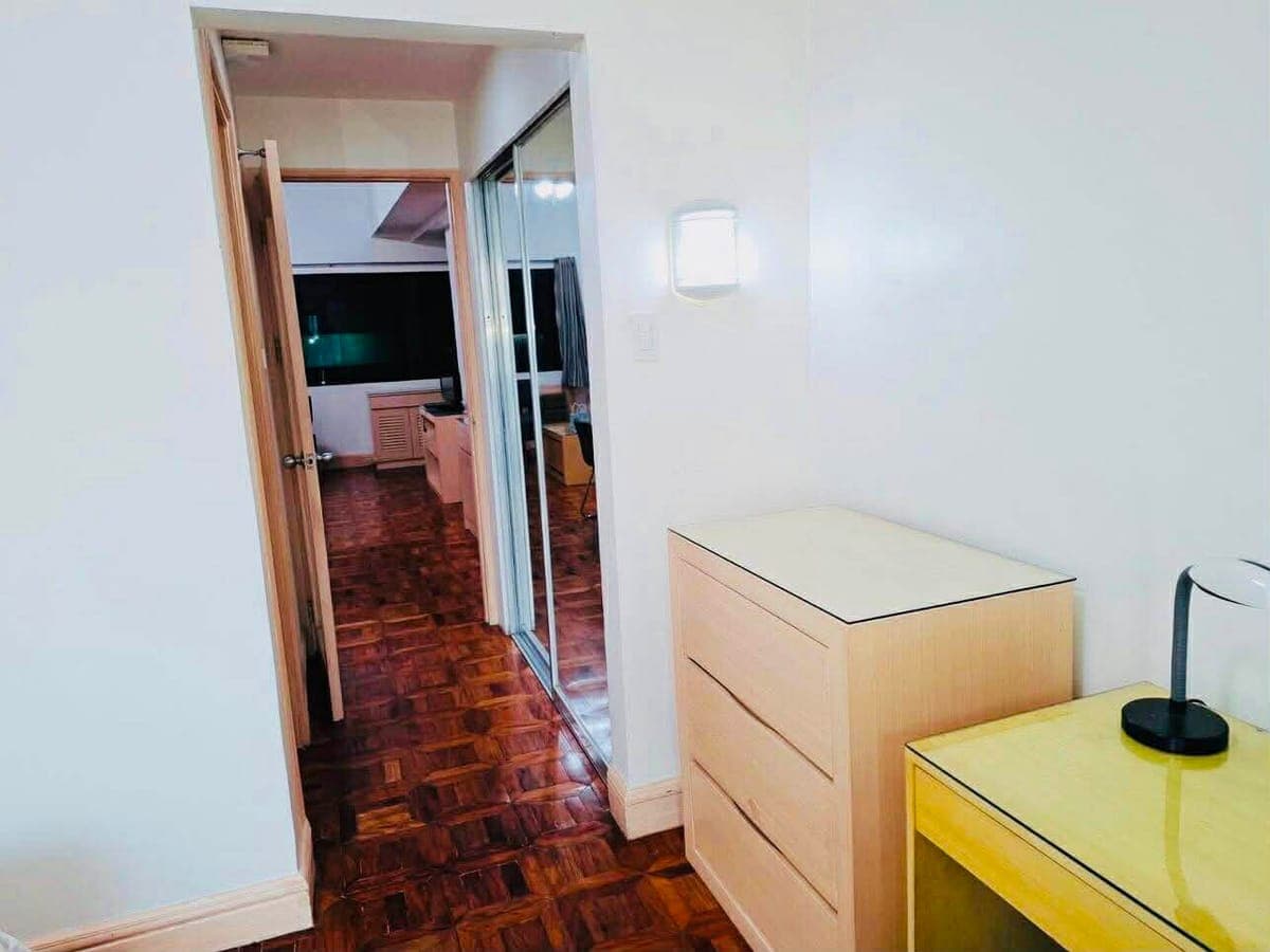 # **FOR LEASE: 1BR BSA Suite - Makati** - photo 3
