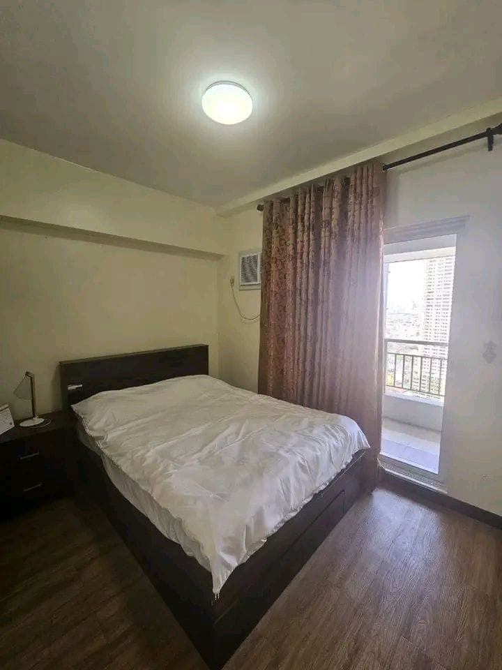 𝐅𝐎𝐑 𝐑𝐄𝐍𝐓 Two Bedroom with Balcony Unit in La Verti Residences - photo 1