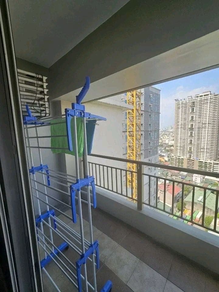 𝐅𝐎𝐑 𝐑𝐄𝐍𝐓 Two Bedroom with Balcony Unit in La Verti Residences - photo 6